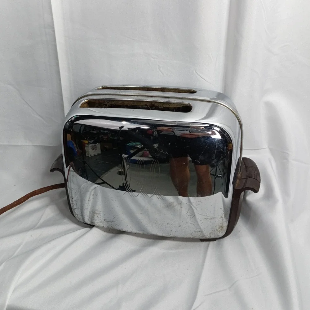 Vintage Toastmaster MCM 2-Slice Toaster Chrome Bakelite Handles USA MCM Parts